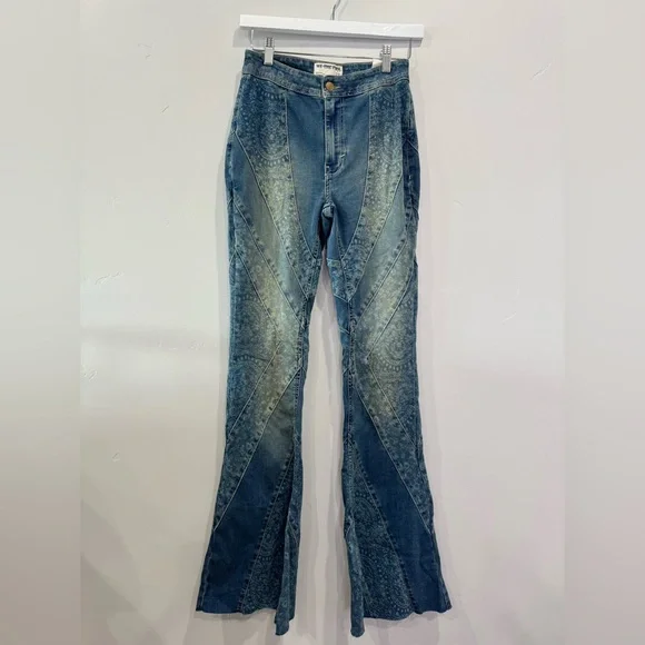 Free People We The Free Mermaid Mid-Rise Flare Jean in the Low Tide wash - Picture 3 of 8